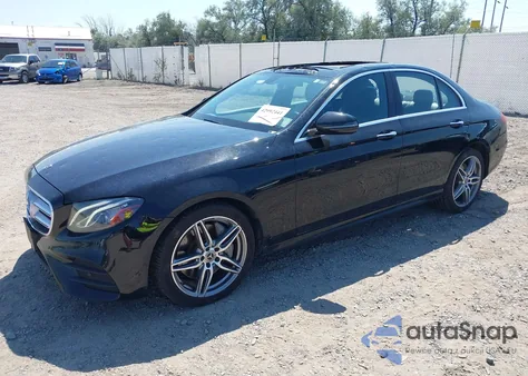 2019 Mercedes-Benz E 450 4Matic z USA, uszkodzony, nr VIN WDDZF6JB3KA522052